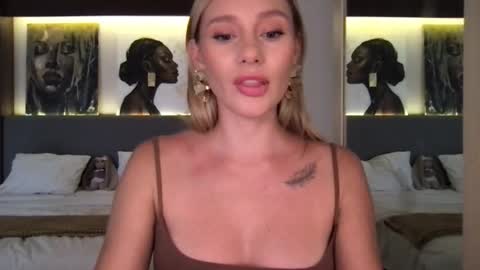 Stella online show from 09.11.25