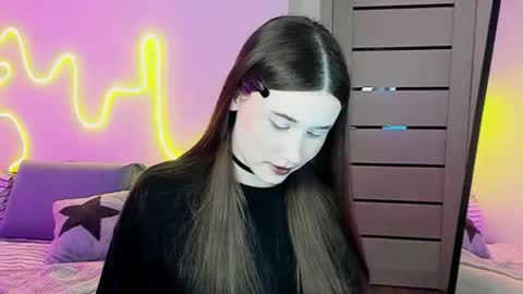 Snapshot of stella_sunny chatting on 12.05.25 stella_sunny online show from 12.05.25