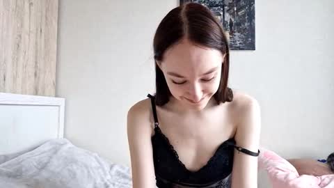 Snapshot of stellafalt chatting on 11.14.25 Stella online show from 11.14.25