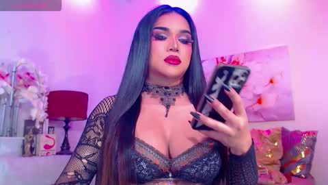 Snapshot of stellagrayts chatting on 12.22.25 CALL ME STELLA online show from 12.22.25