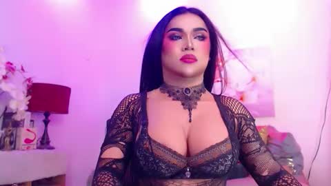 CALL ME STELLA online show from 04.14.26