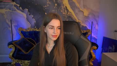 Snapshot of stellahoneywell chatting on 10.24.25 stellahoneywell online show from 10.24.25