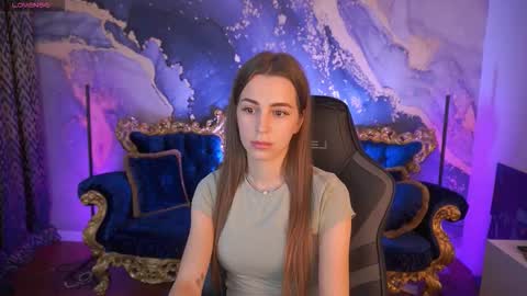 Snapshot of stellahoneywell chatting on 10.26.25 stellahoneywell online show from 10.26.25