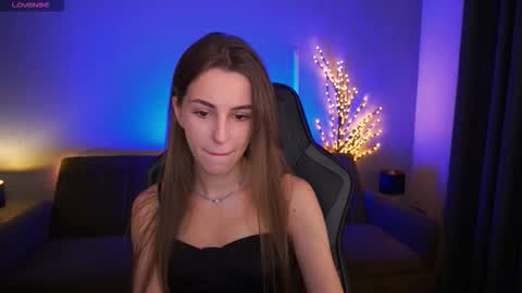 Snapshot of stellahoneywell chatting on 11.03.25 stellahoneywell online show from 11.03.25