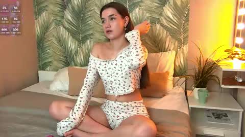 stellapierces online show from 04.27.26