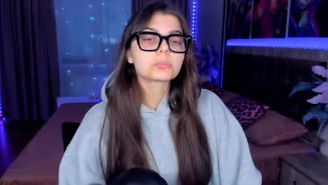 StellaRainbow online show from 04.14.26