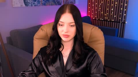 Snapshot of stellary_shy chatting on 12.04.24 Stellary online show from 12.04.24