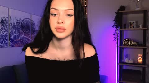 Snapshot of stellary_shy chatting on 12.24.24 Stellary online show from 12.24.24