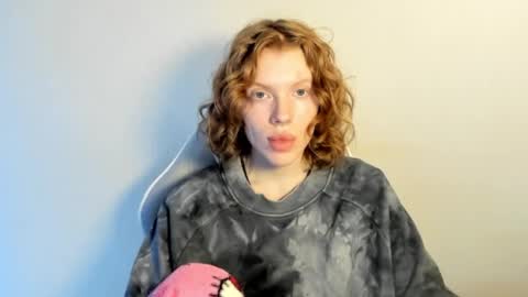 S T E L L A online show from 12.19.25