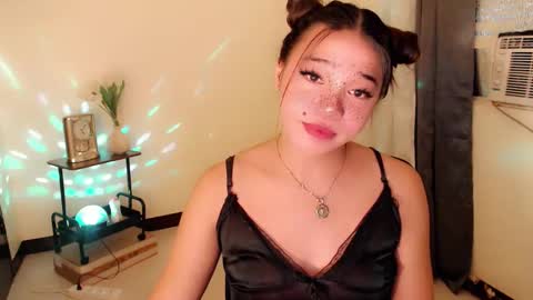 Snapshot of stellaxtemptationx chatting on 10.18.25 Stella sweet online show from 10.18.25