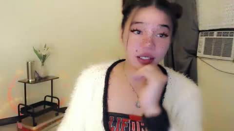 Snapshot of stellaxtemptationx chatting on 10.31.25 Stella sweet online show from 10.31.25