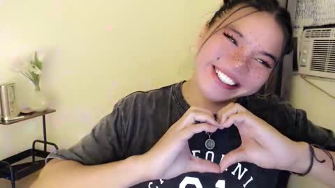 Snapshot of stellaxtemptationx chatting on 11.04.25 Stella sweet online show from 11.04.25