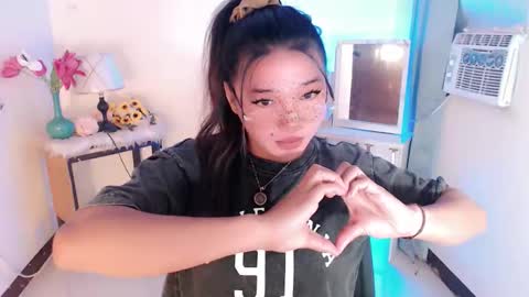 Snapshot of stellaxtemptationx chatting on 11.05.25 Stella sweet online show from 11.05.25