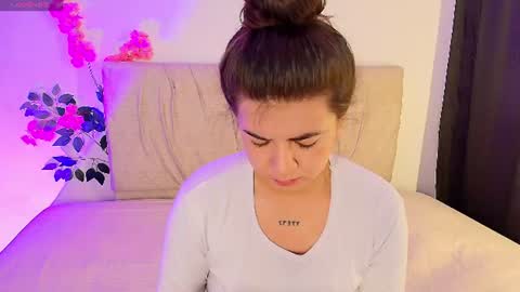 Snapshot of stepha_sweet chatting on 06.14.26 Emma online show from 06.14.26