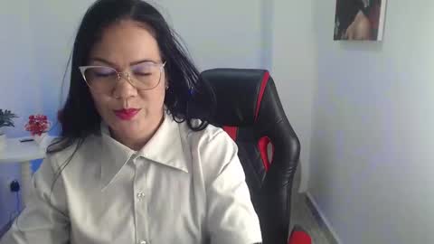 Stefania  online show from 10.14.25