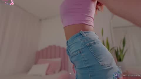 stephania_let online show from 10.14.25