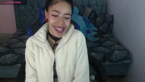 Stephania online show from 02.01.25