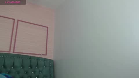 Stephania online show from 02.05.25