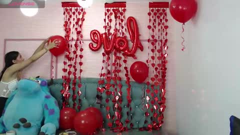 Stephania online show from 02.14.25