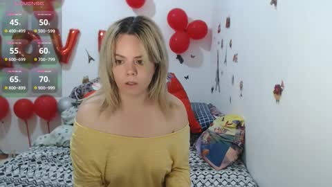 Snapshot of stephaniewild chatting on 03.25.26 Stephanie online show from 03.25.26