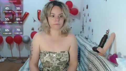 Snapshot of stephaniewild chatting on 04.07.26 Stephanie online show from 04.07.26