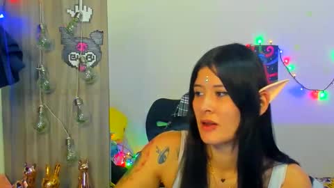 Stephany  independient model  online show from 10.19.25
