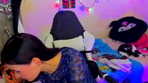 Stephany  independient model  online show from 10.25.25