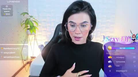 S T E P H A N Y A online show from 01.28.25