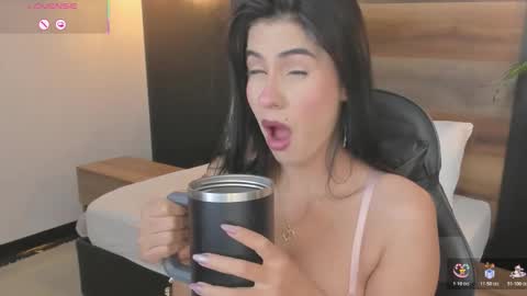 S T E P H A N Y A online show from 02.10.26