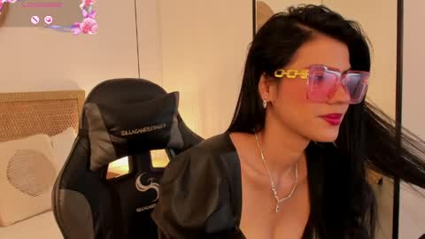 Snapshot of stephanya_ chatting on 04.22.26 S T E P H A N Y A online show from 04.22.26