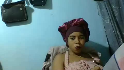 Snapshot of stephaolysca chatting on 04.24.26 stephaolysca online show from 04.24.26