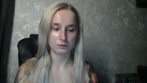 Snapshot of stephiepink chatting on 09.29.25 Grace online show from 09.29.25