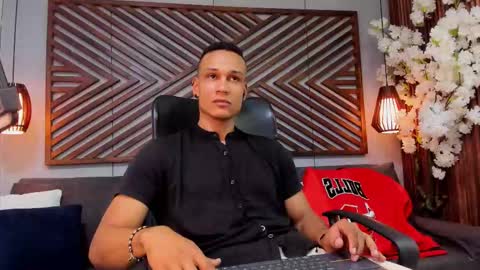    online show from 02.05.26