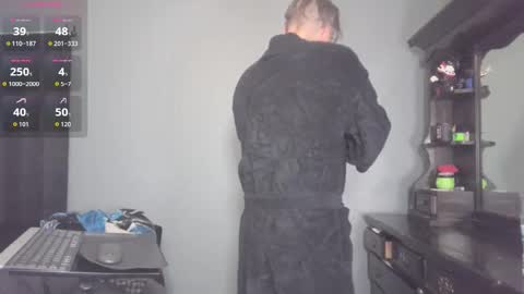 Im Yours online show from 12.02.25