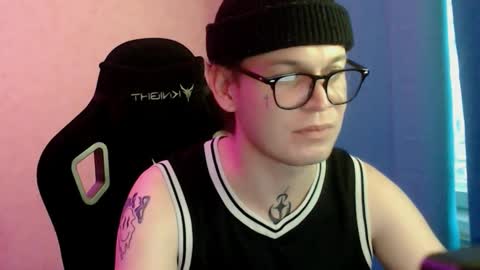 Snapshot of stevenspirs chatting on 11.14.25 Steve online show from 11.14.25