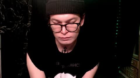 Snapshot of stevenspirs chatting on 11.21.25 Steve online show from 11.21.25