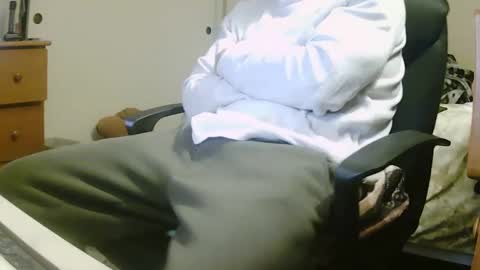 Chillguy online show from 12.04.24