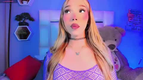 Steisee Reyes online show from 10.03.25