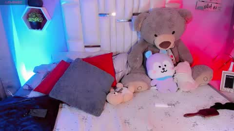 Steisee Reyes online show from 02.03.26