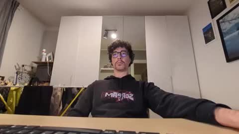 Snapshot of sti270452 chatting on 11.24.25 Jenk online show from 11.24.25