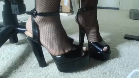 StilettoDoll online show from 10.22.25