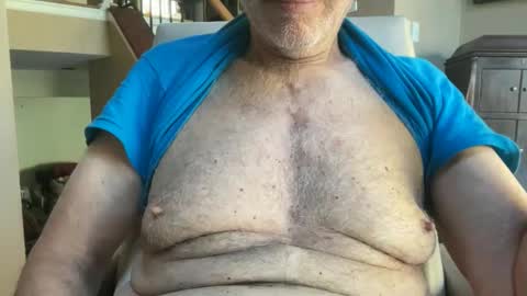 Snapshot of stillbad2 chatting on 11.08.25 Stillbad2 online show from 11.08.25