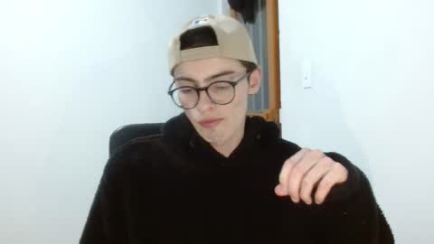 Snapshot of stiv_grant chatting on 04.29.26 stiv_grant online show from 04.29.26