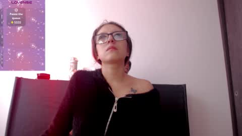 Snapshot of stiven_1_ chatting on 11.28.25 stiven online show from 11.28.25