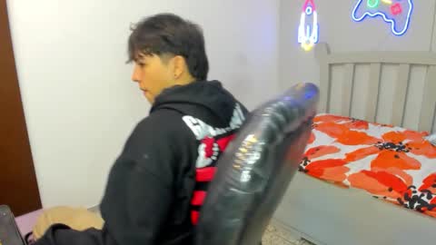 Stiwen online show from 10.22.25