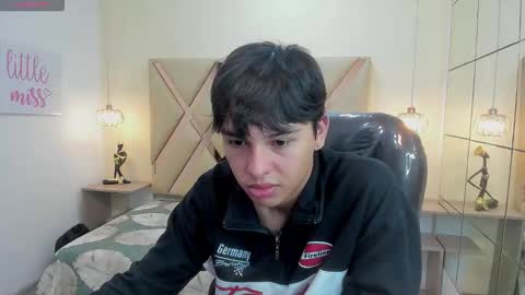 Stiwen online show from 12.16.25