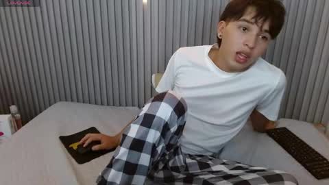 Snapshot of stiwentwink chatting on 04.30.26 Stiwen online show from 04.30.26