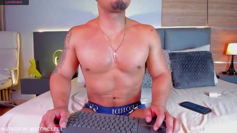 Snapshot of stone_lee_ chatting on 01.19.25 Stone Lee online show from 01.19.25