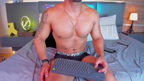 Snapshot of stone_lee_ chatting on 01.31.25 Stone Lee online show from 01.31.25