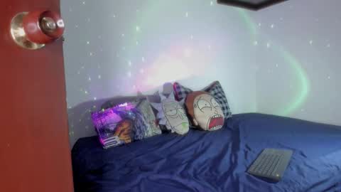 Snapshot of stone_lee_ chatting on 10.29.25 Stone Lee online show from 10.29.25